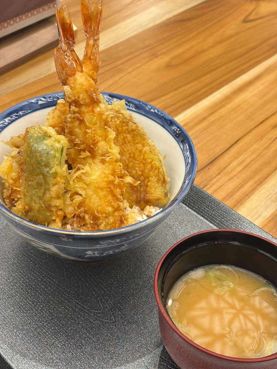 Ebi Tendon