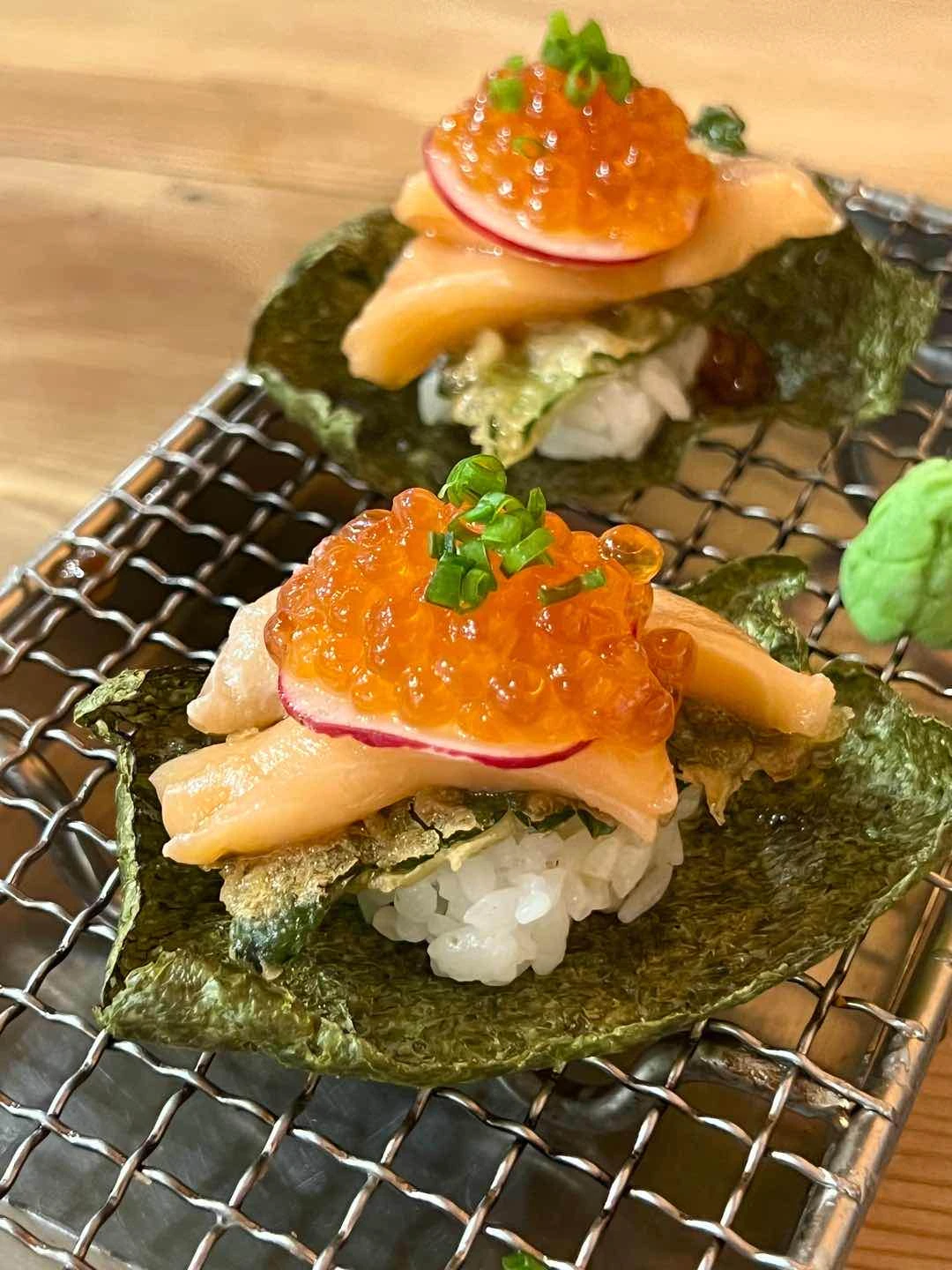 ikura taco maki