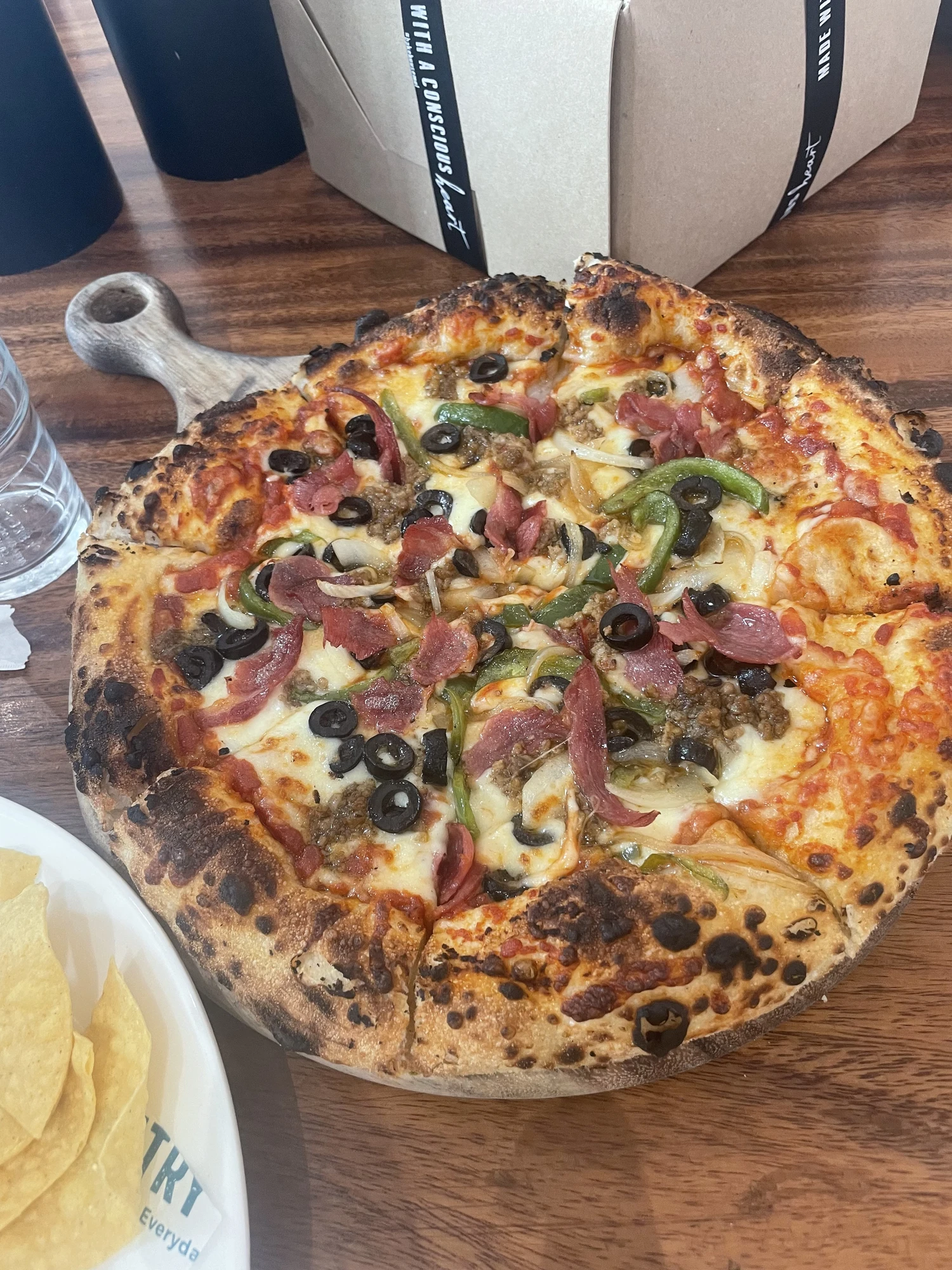 Country style pizza - 680.00