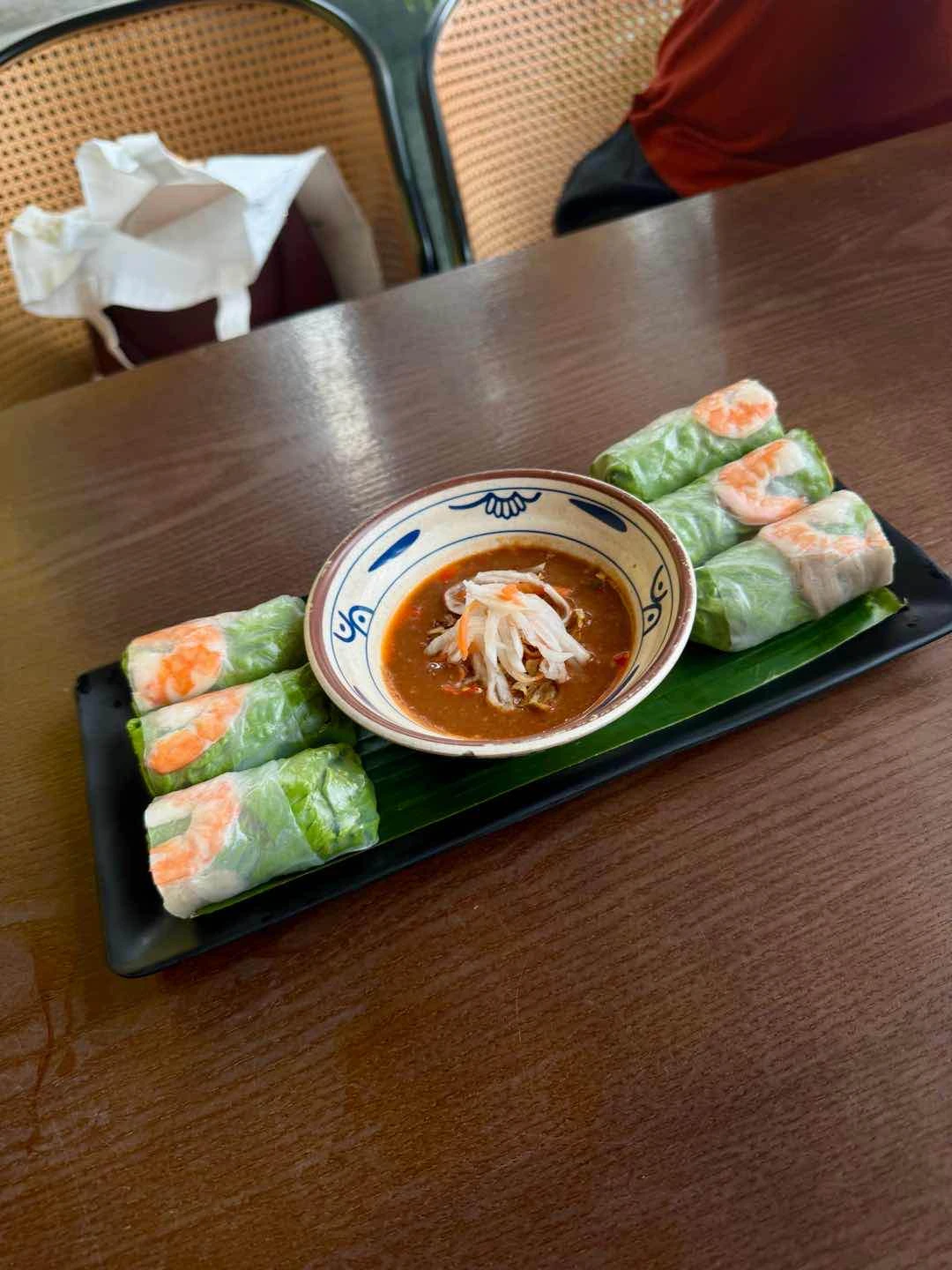 Spring rolls of Em Ha Noi BGC
