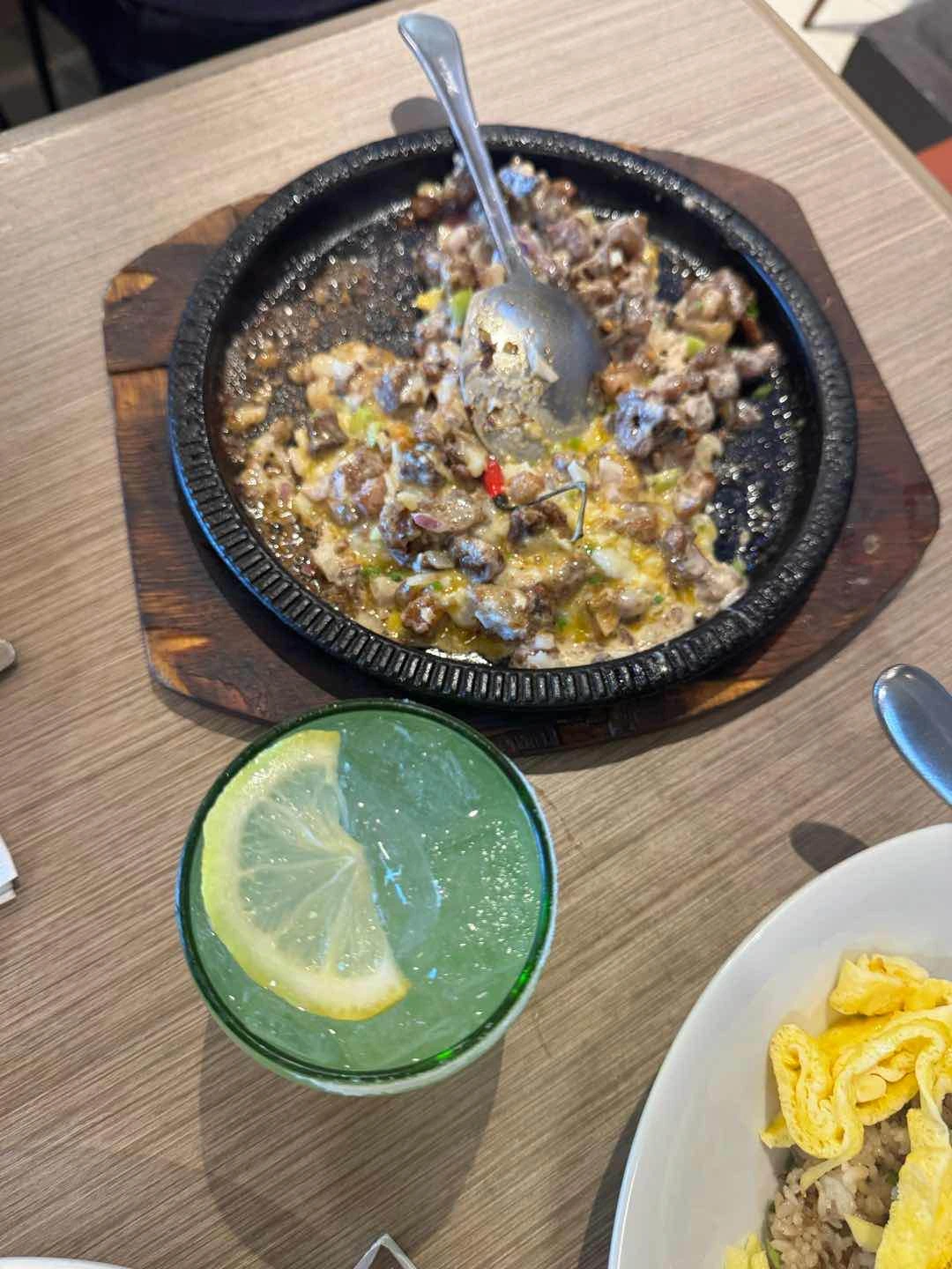 Sierra Madre, Sisig