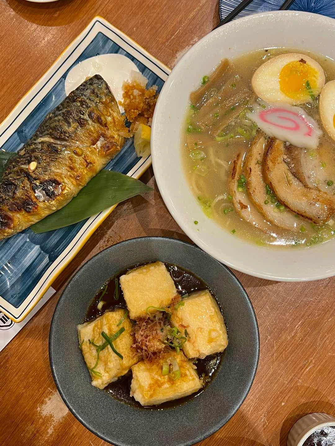 Their lunch set is superb. Good price. Of course my favorite tonkatsu ramen is the best