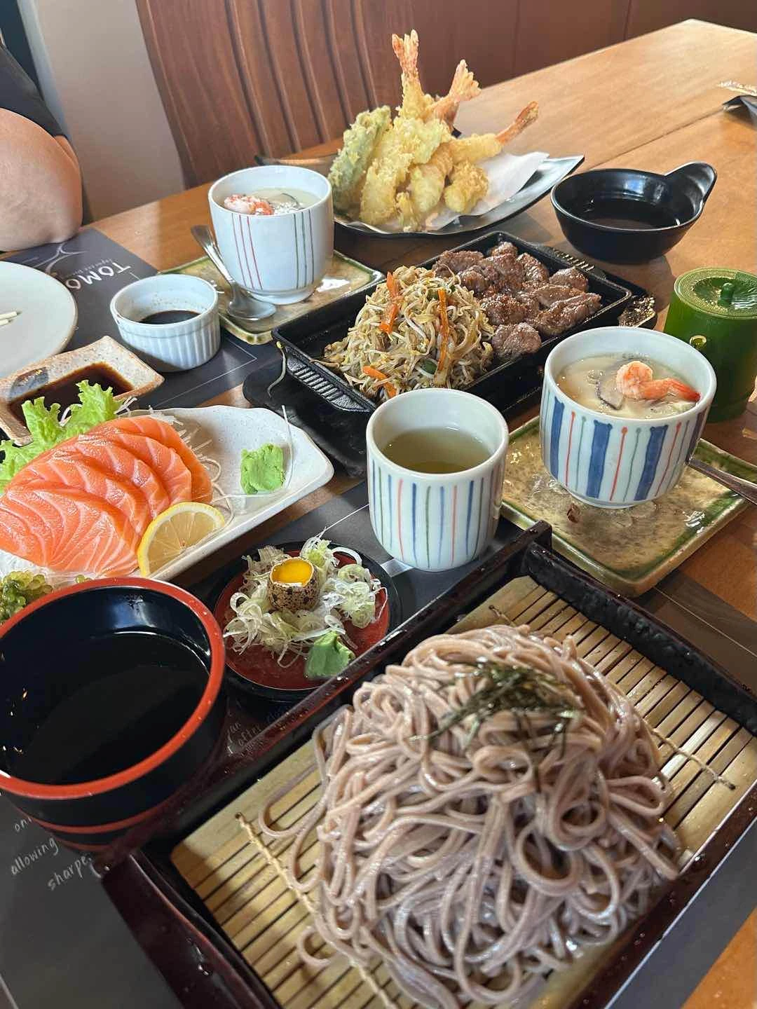 ebi tempura, chawan mushi, beef teppan, salmon sashimi & soba