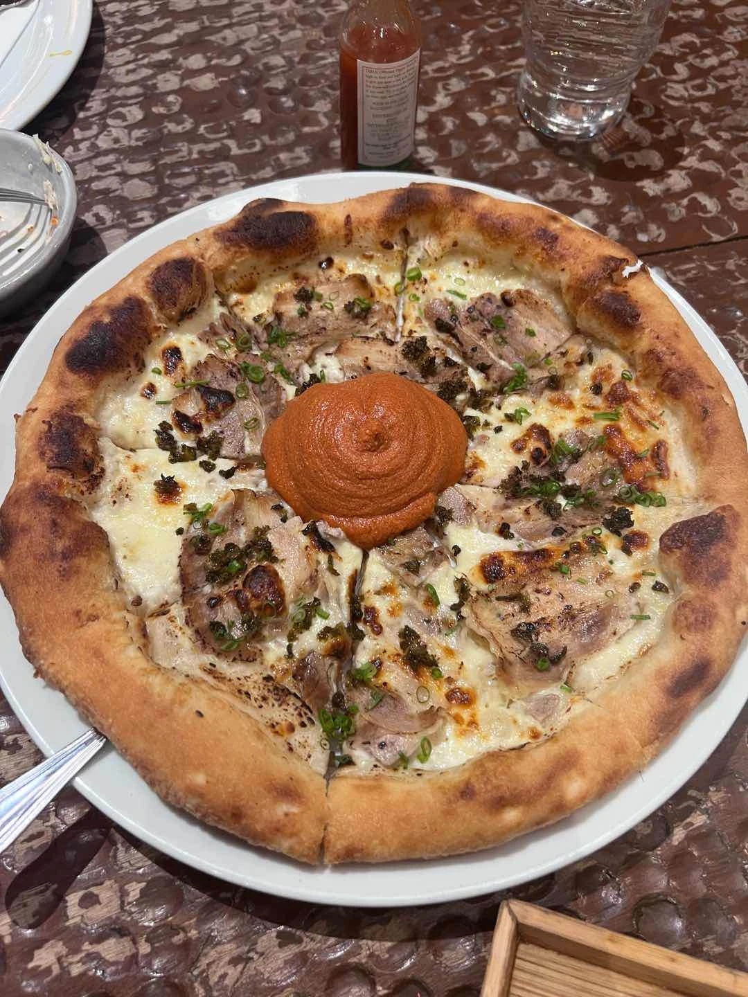 chashu pizza