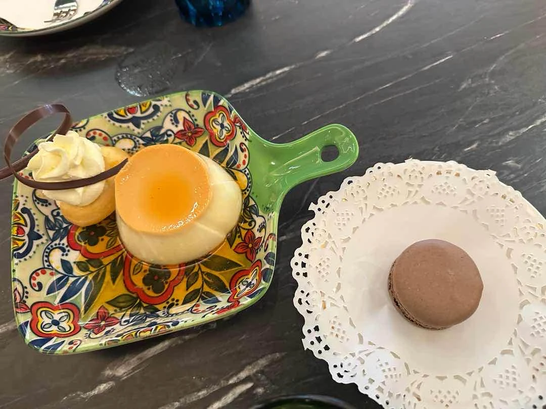 Panna Cotta, Chocolate Macaron