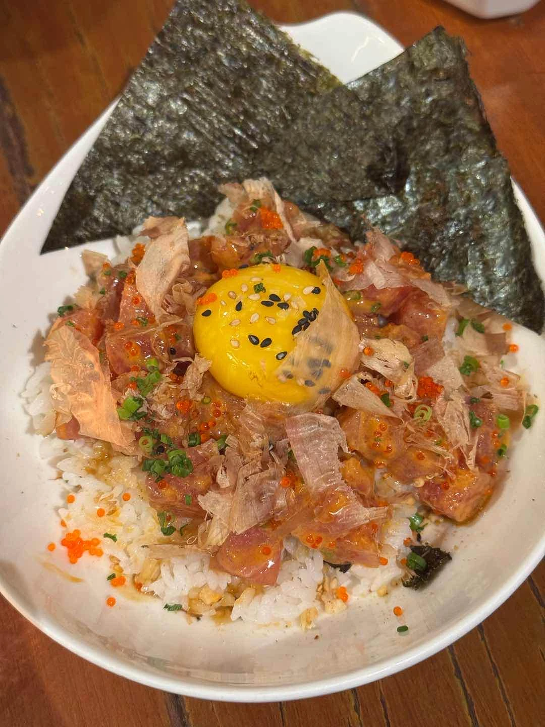 ahi tamago poke