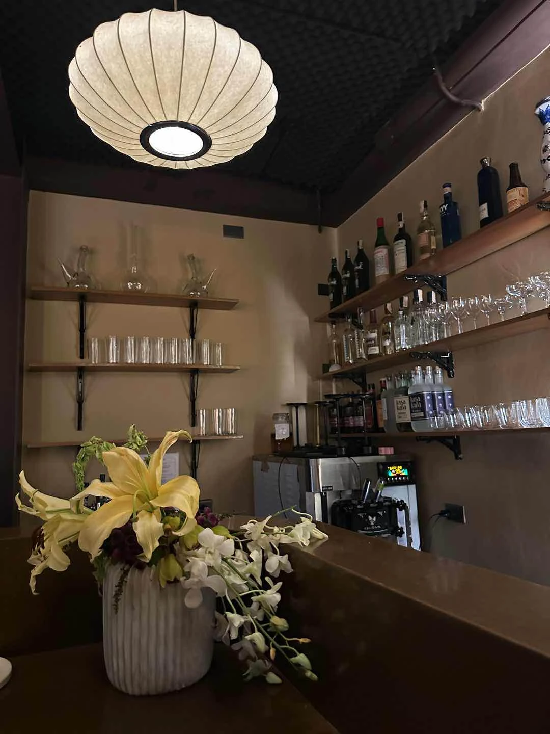 Ambiance of Bombvinos Bodega