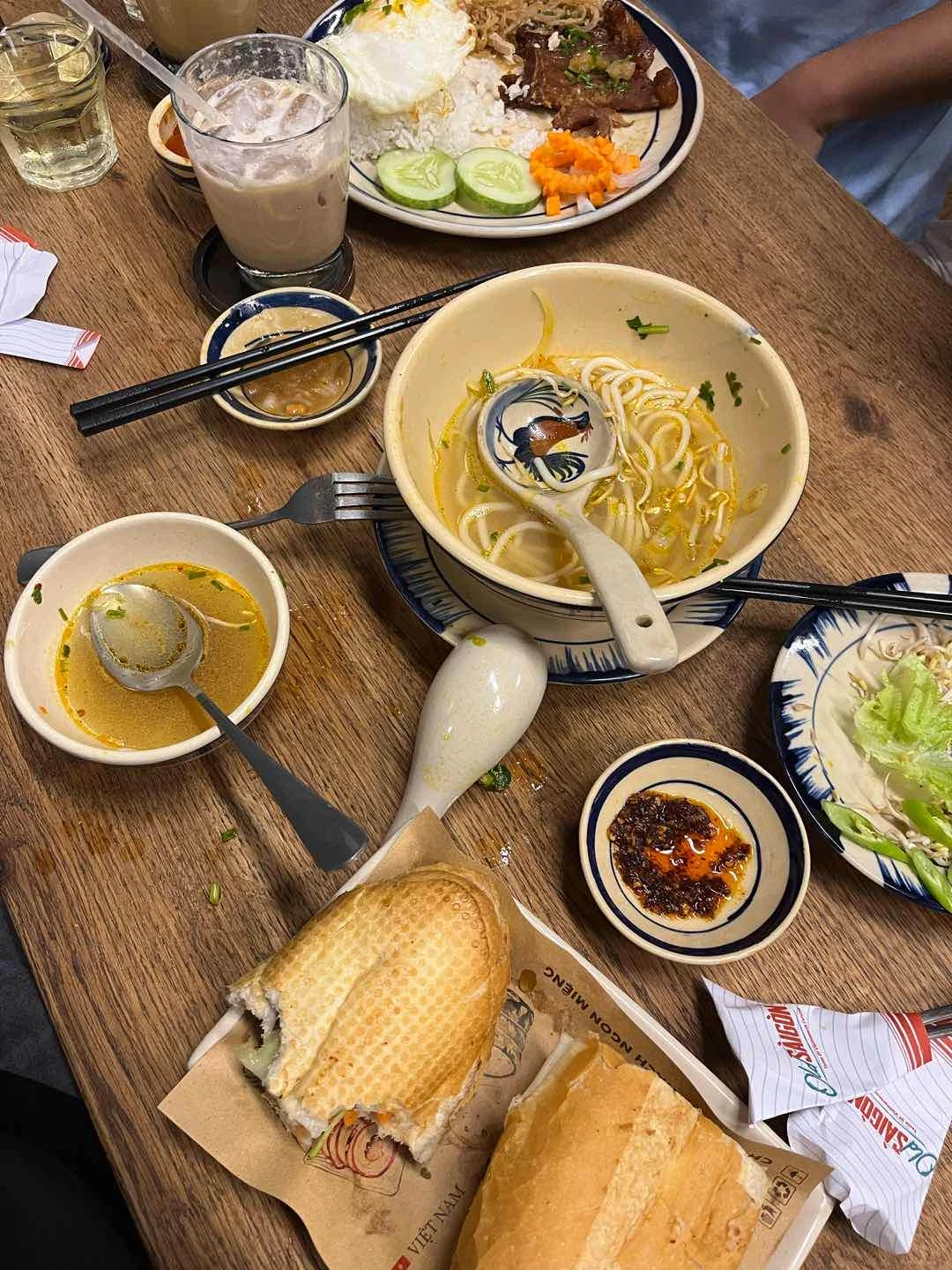 finished our food in less than 20mins, so good 🤍