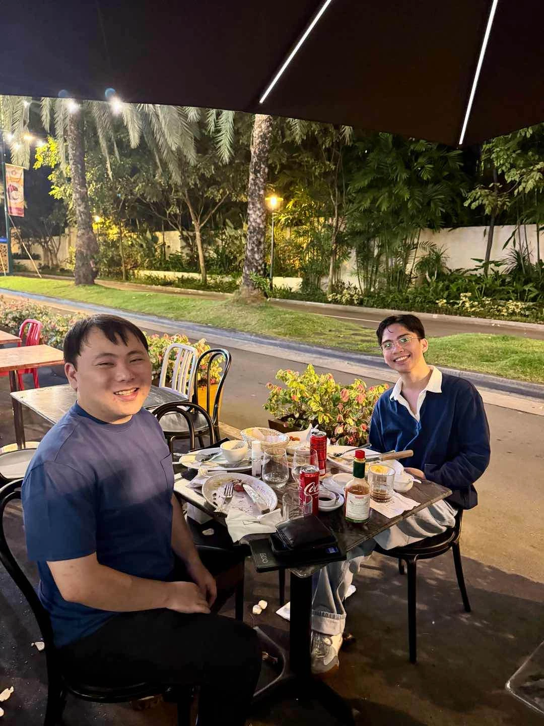 Ambiance of Mamou Too