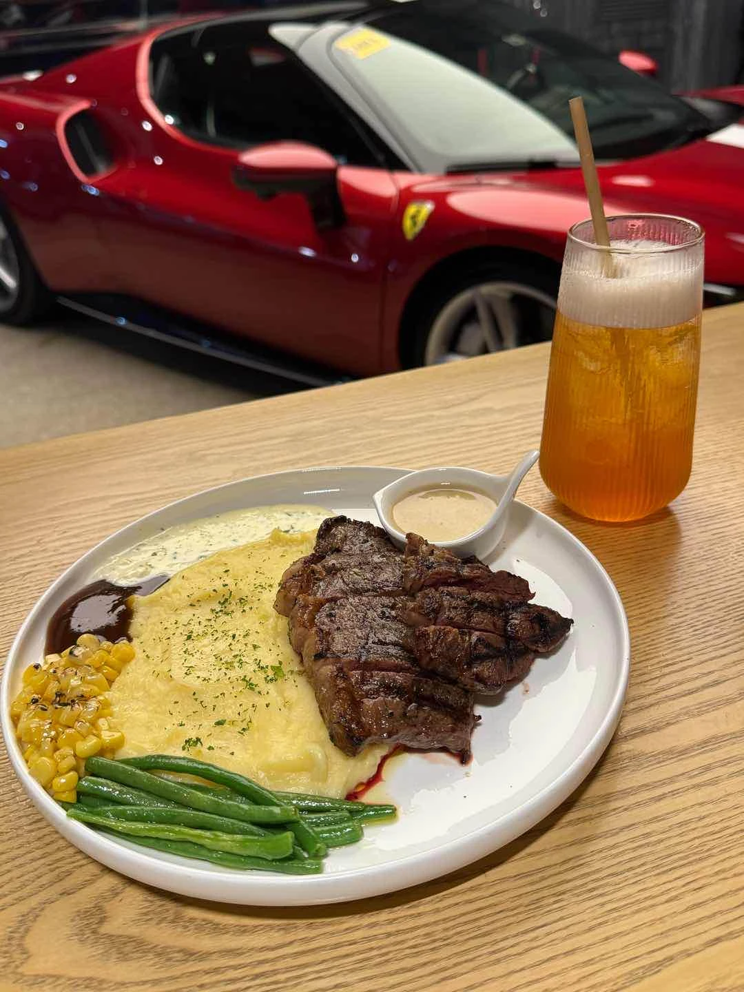 Steak and grapefruit lychee tea