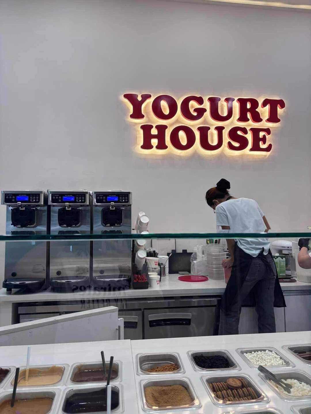 yogurt house ambiance