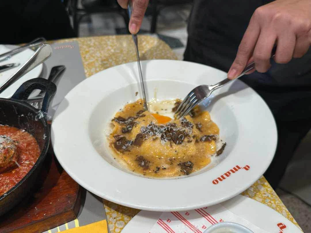 egg yolk ravioli of a mano BGC