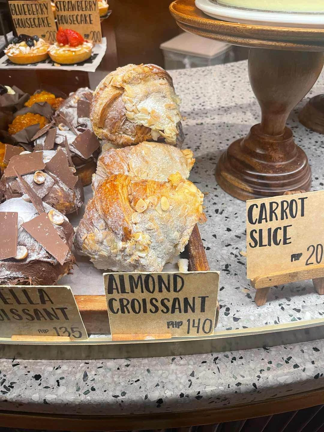 Almond Criossant