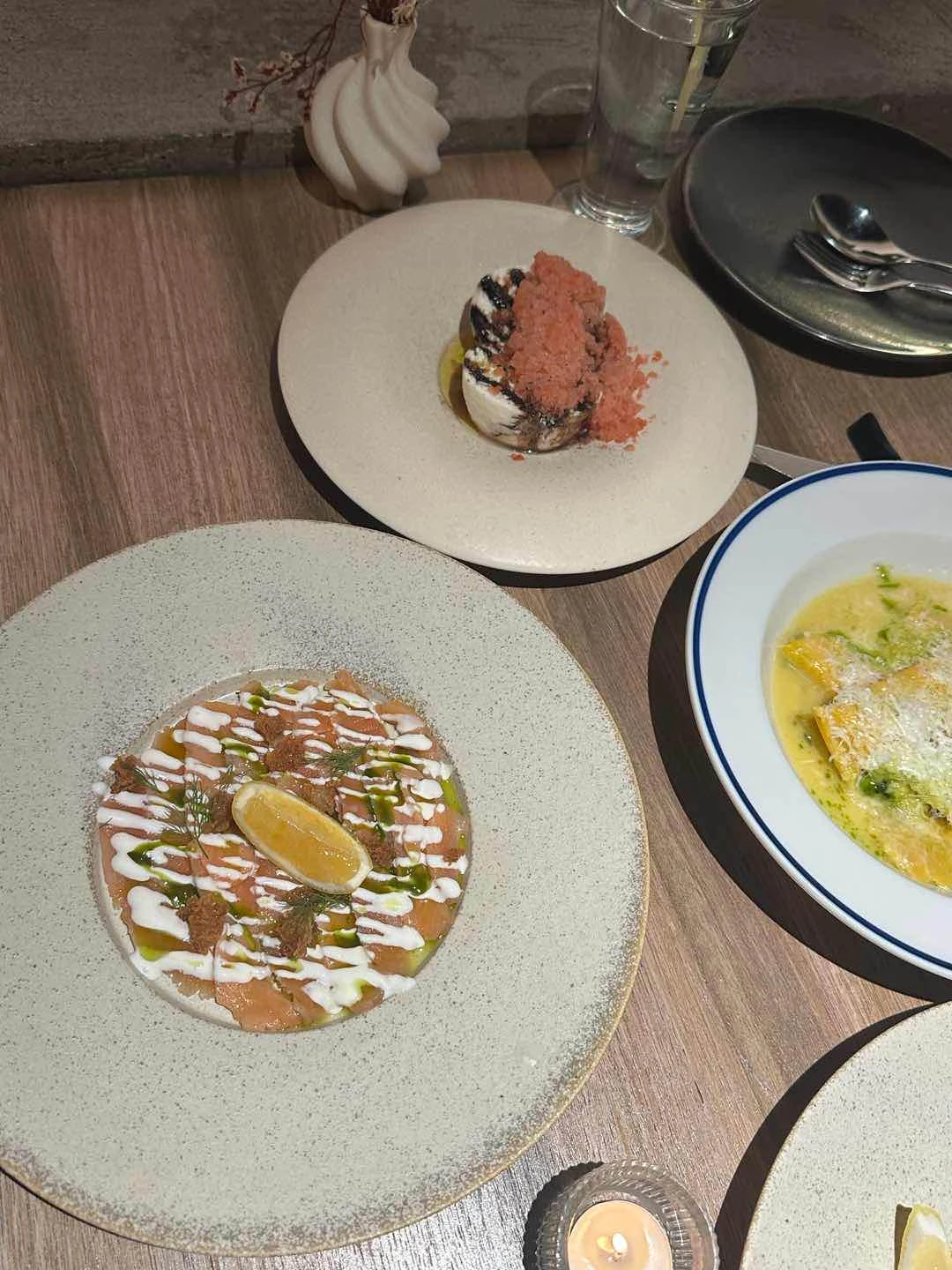 Cured salmon, Burrata
