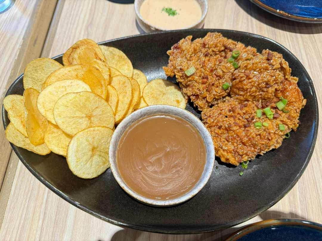 Soy garlic chicken and chips