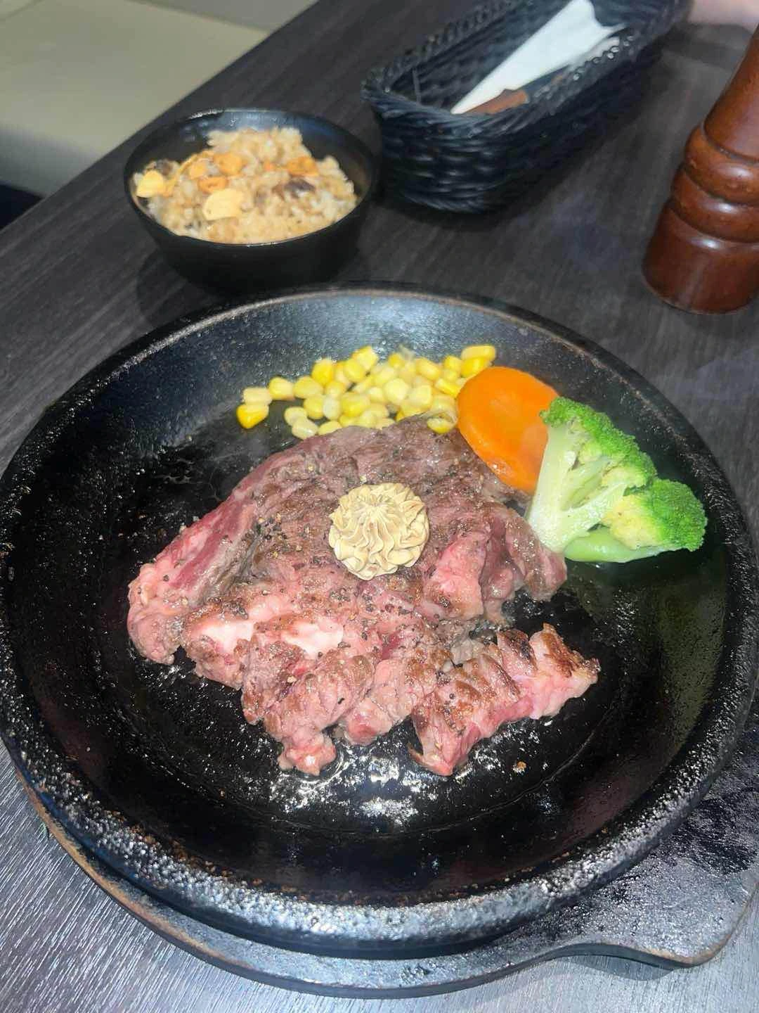 Good naman for an easy steak fix. Also tender. 