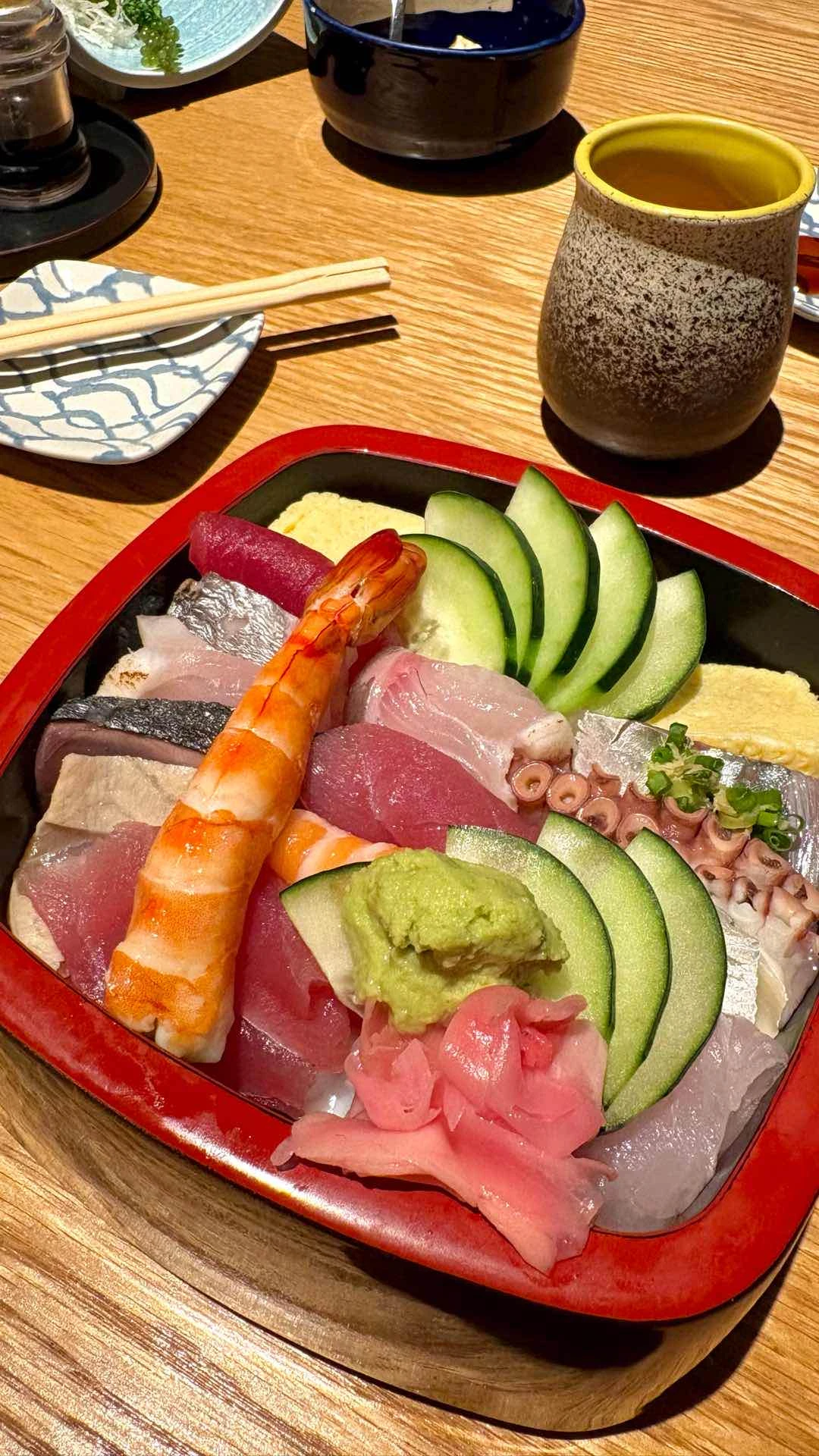 Chirashi bowl of Tsumura