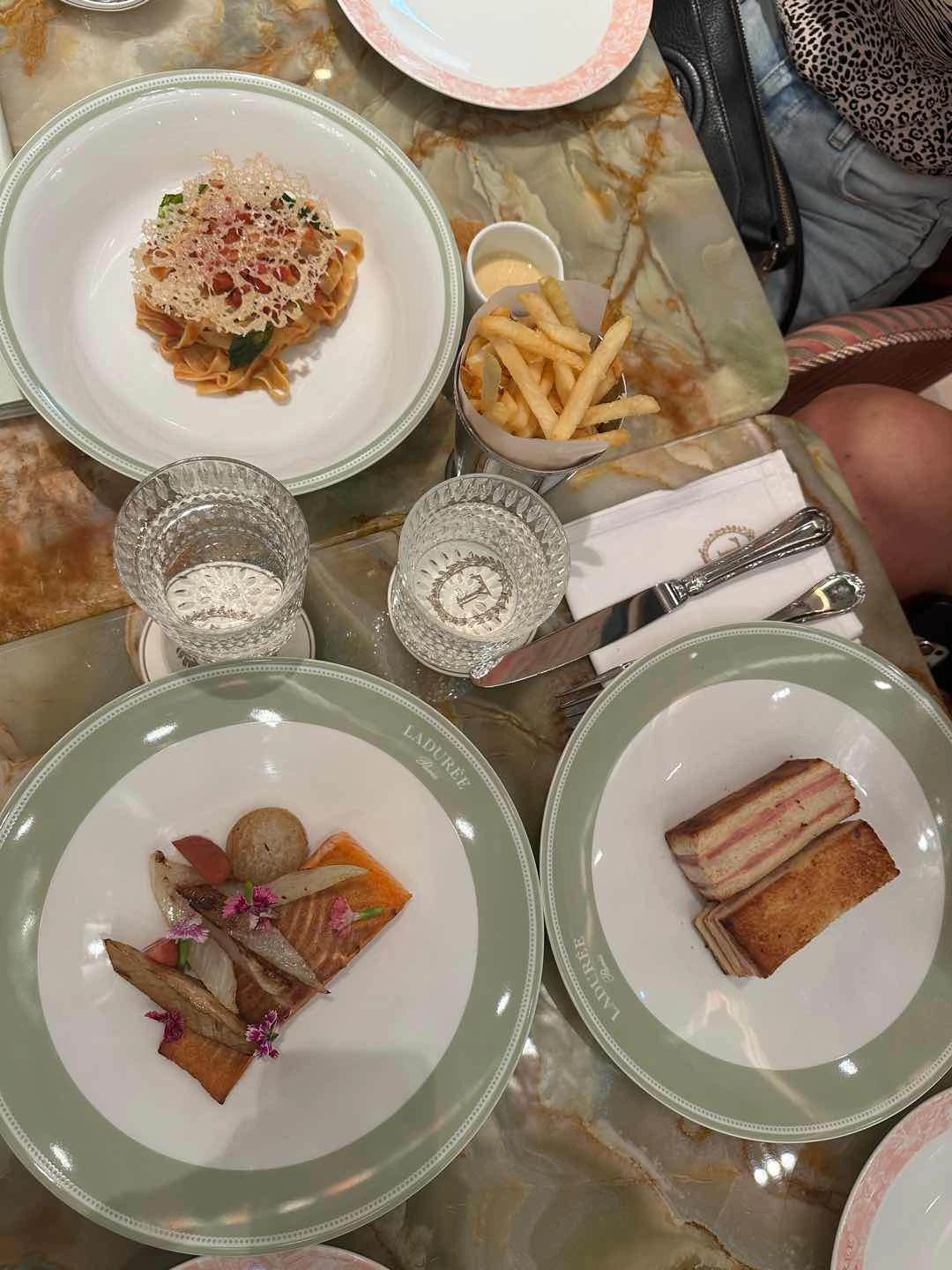 Tagliatalle, Croque Monsieur, Saumon Grille