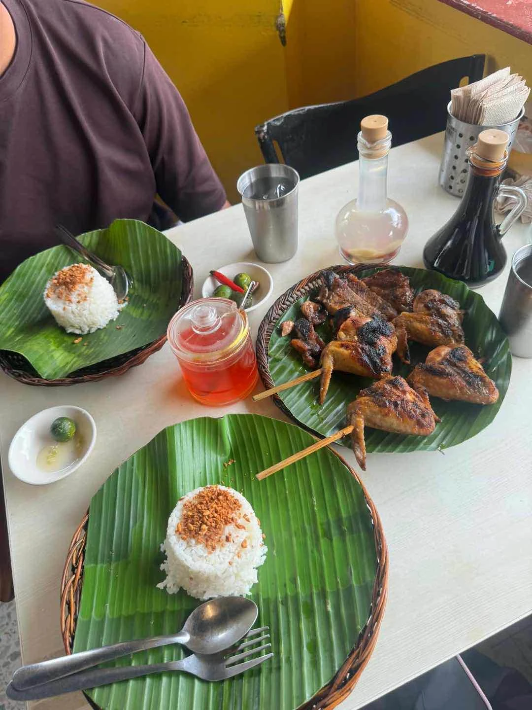 good but no pecho/paa available on this day we visited :(  of C.H.E. Bacolod Chicken House Express