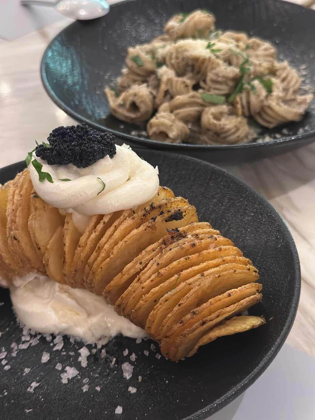 Hasselback potato with Caviar