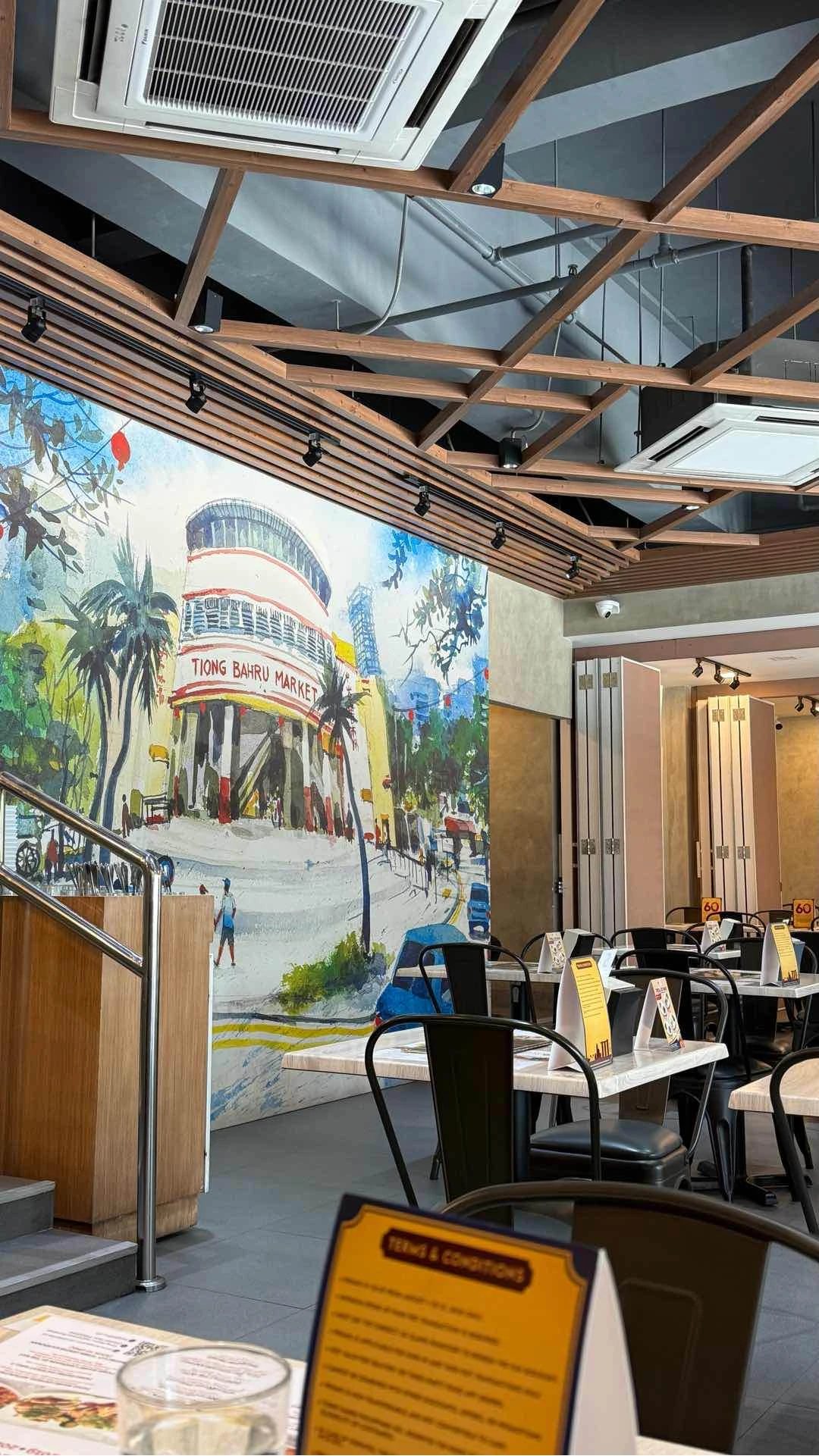 Ambiance of Tiong Bahru