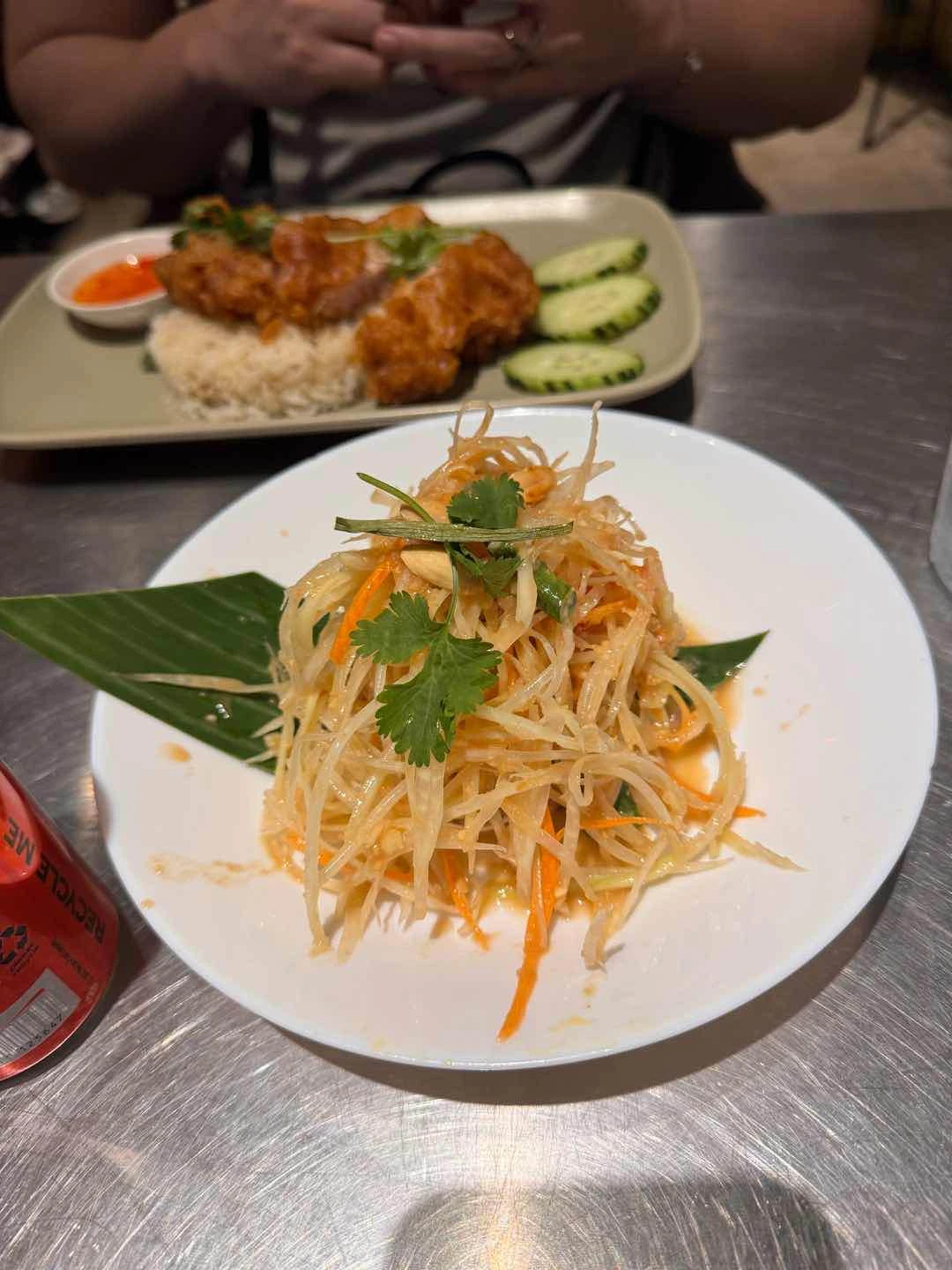 Green papaya salad