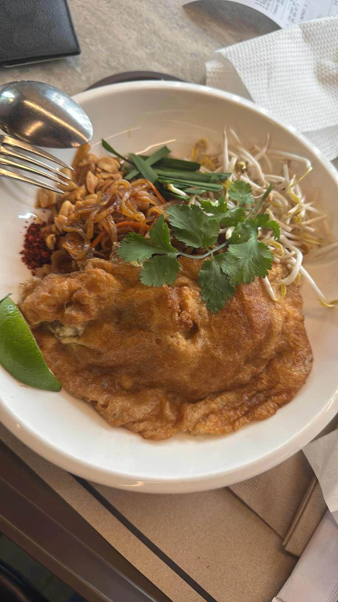 Chicken pad thai