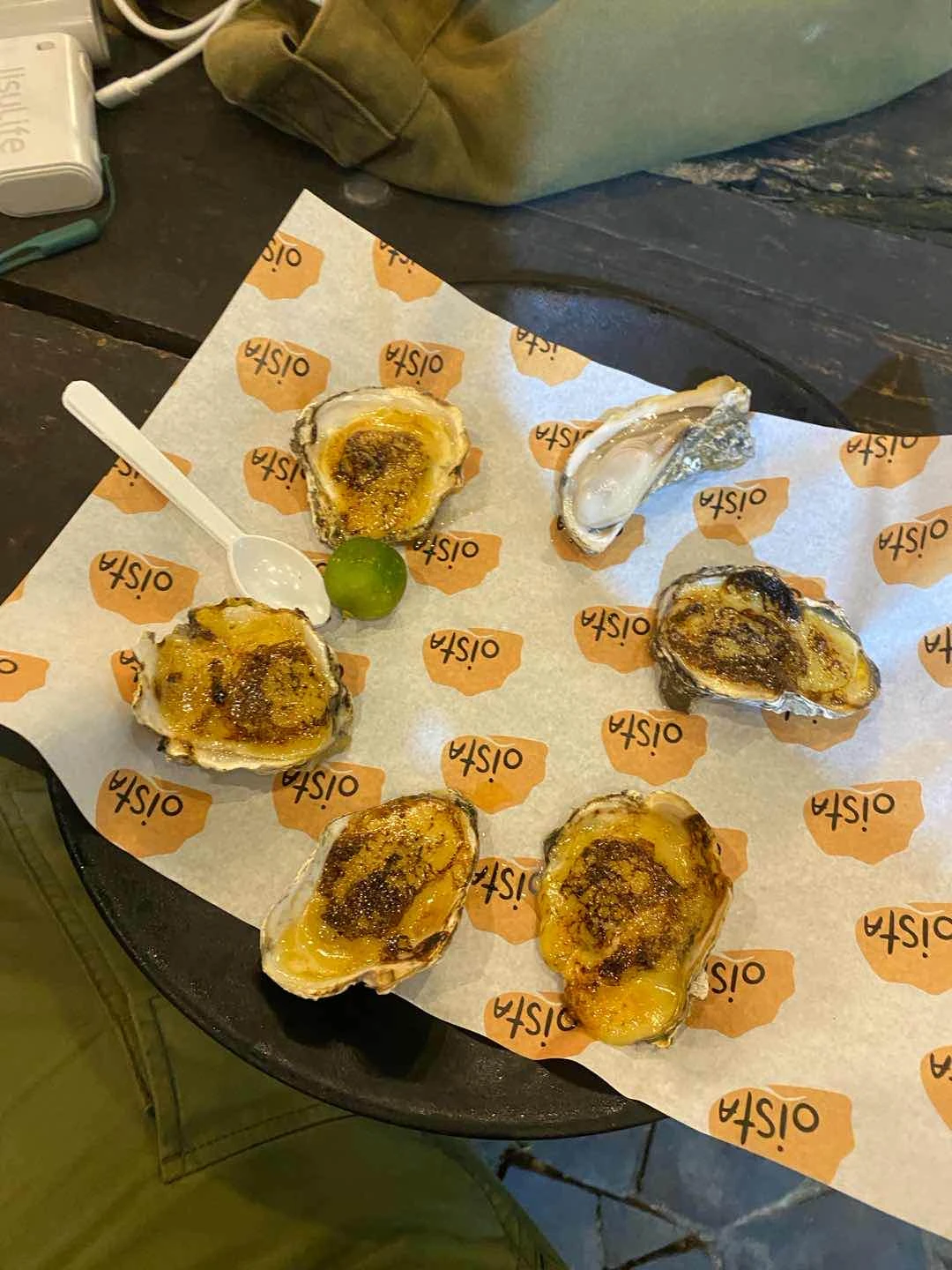 Raw Oyster + Oistas