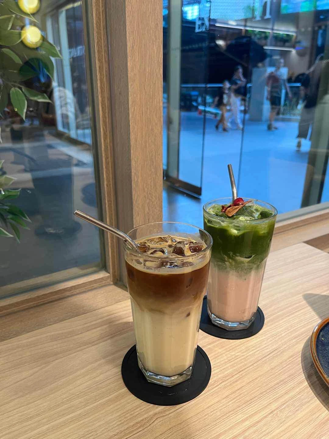 Strawberry matcha and bannamilk coffee