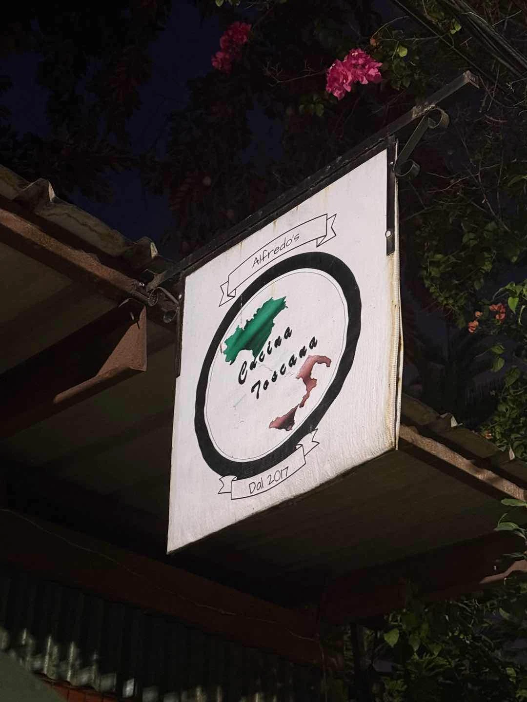 Outside signage of Alfredo's Cucina Toscana