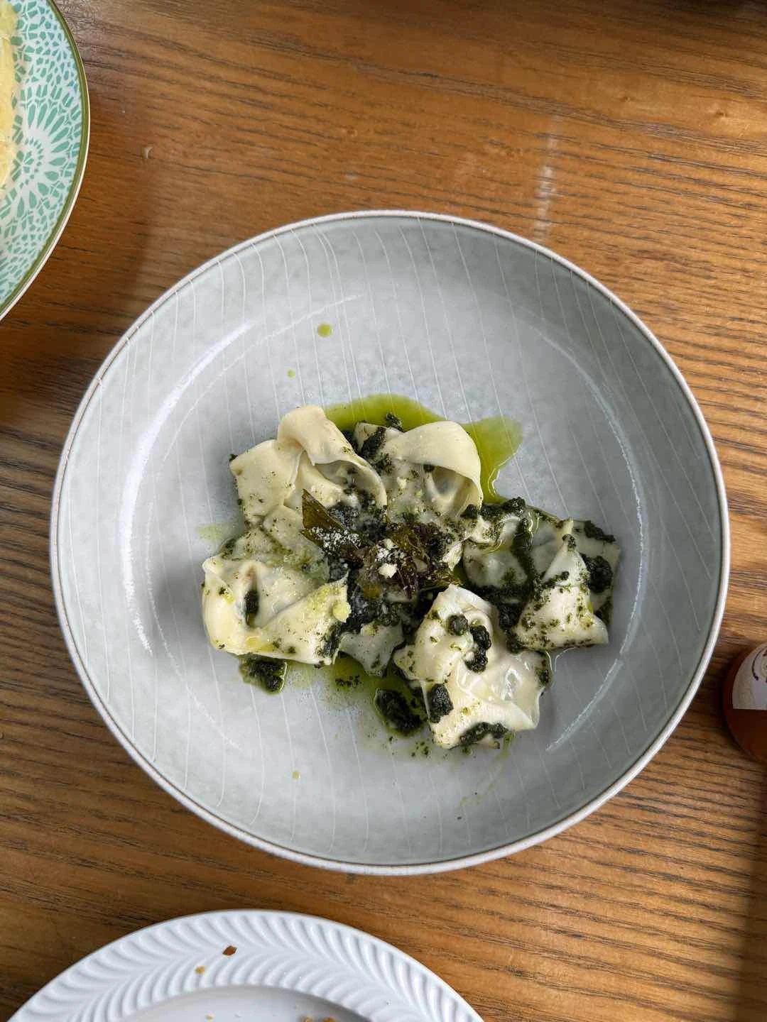 Pesto tortelloni