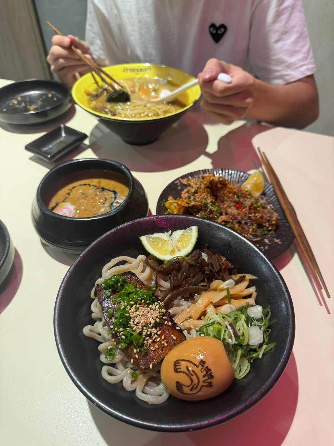 belly dip tsukemen