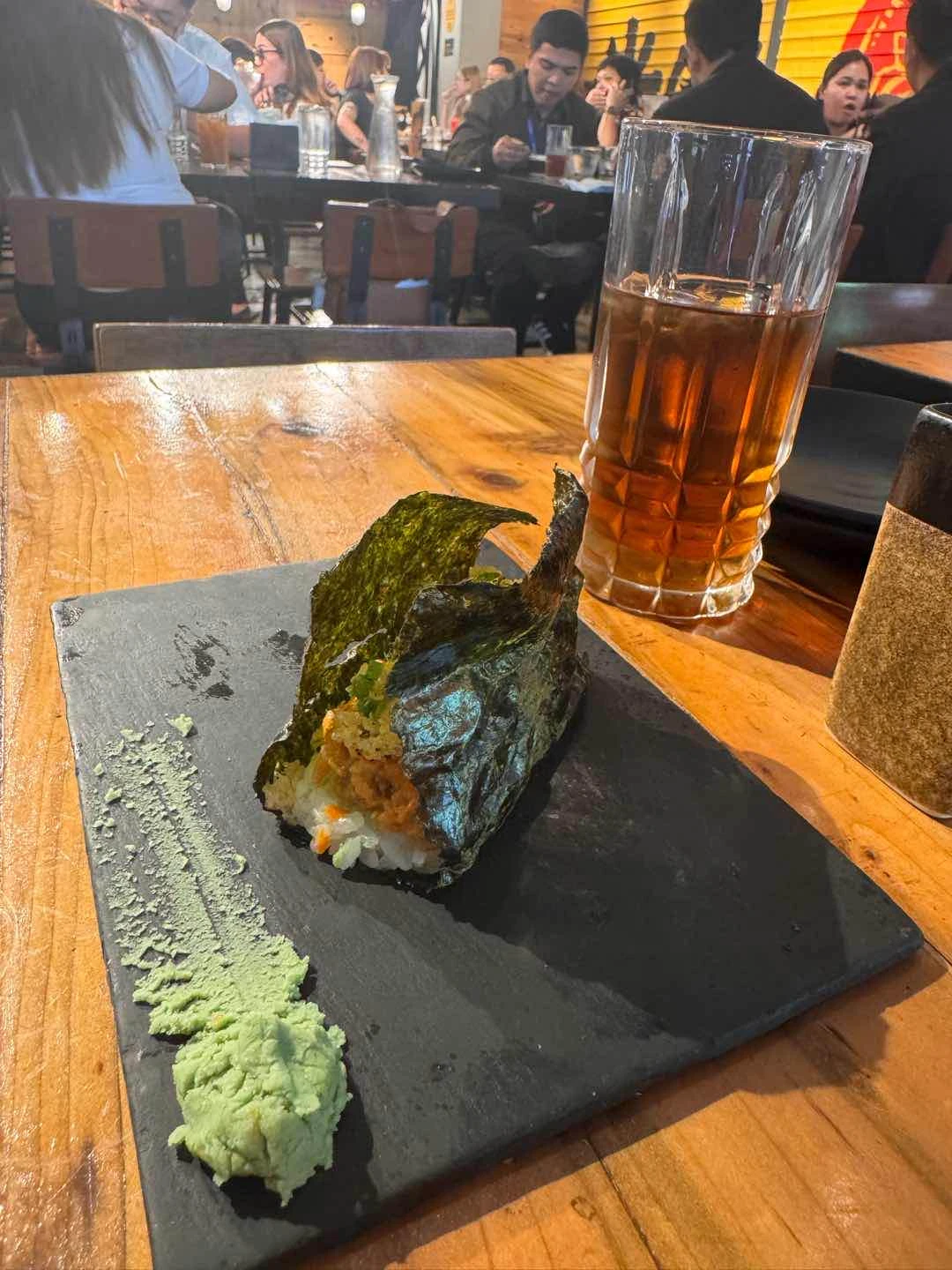 salmon hand roll