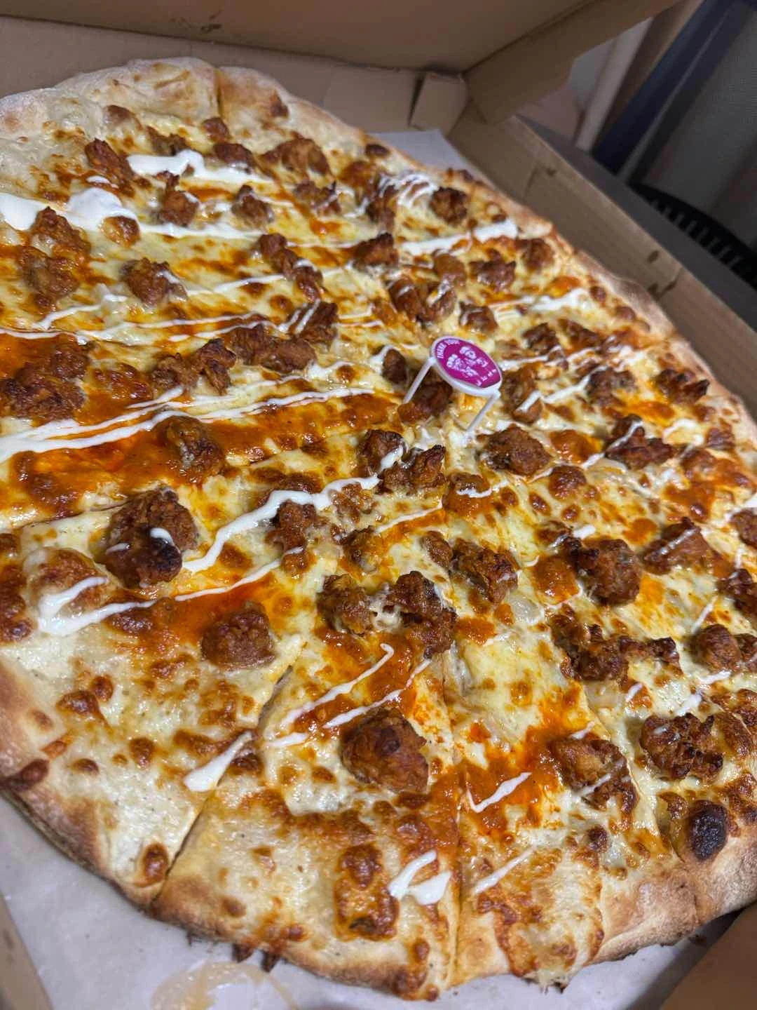 Buffalo chicken pizza 