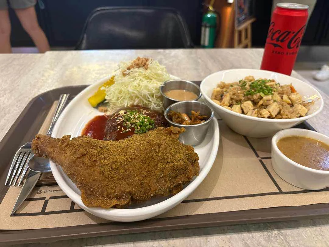 Ordered the very bad set and upgraded to dirty rice! Big boy meal. Was so full after. 