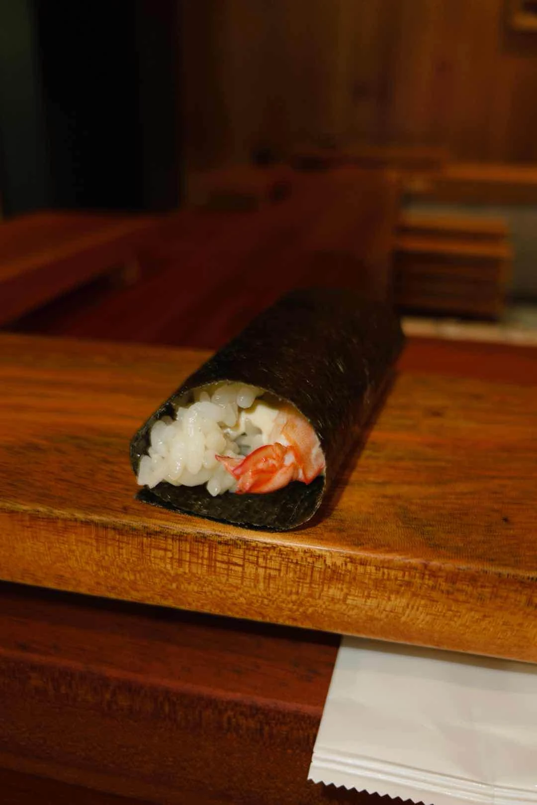 salmon handroll