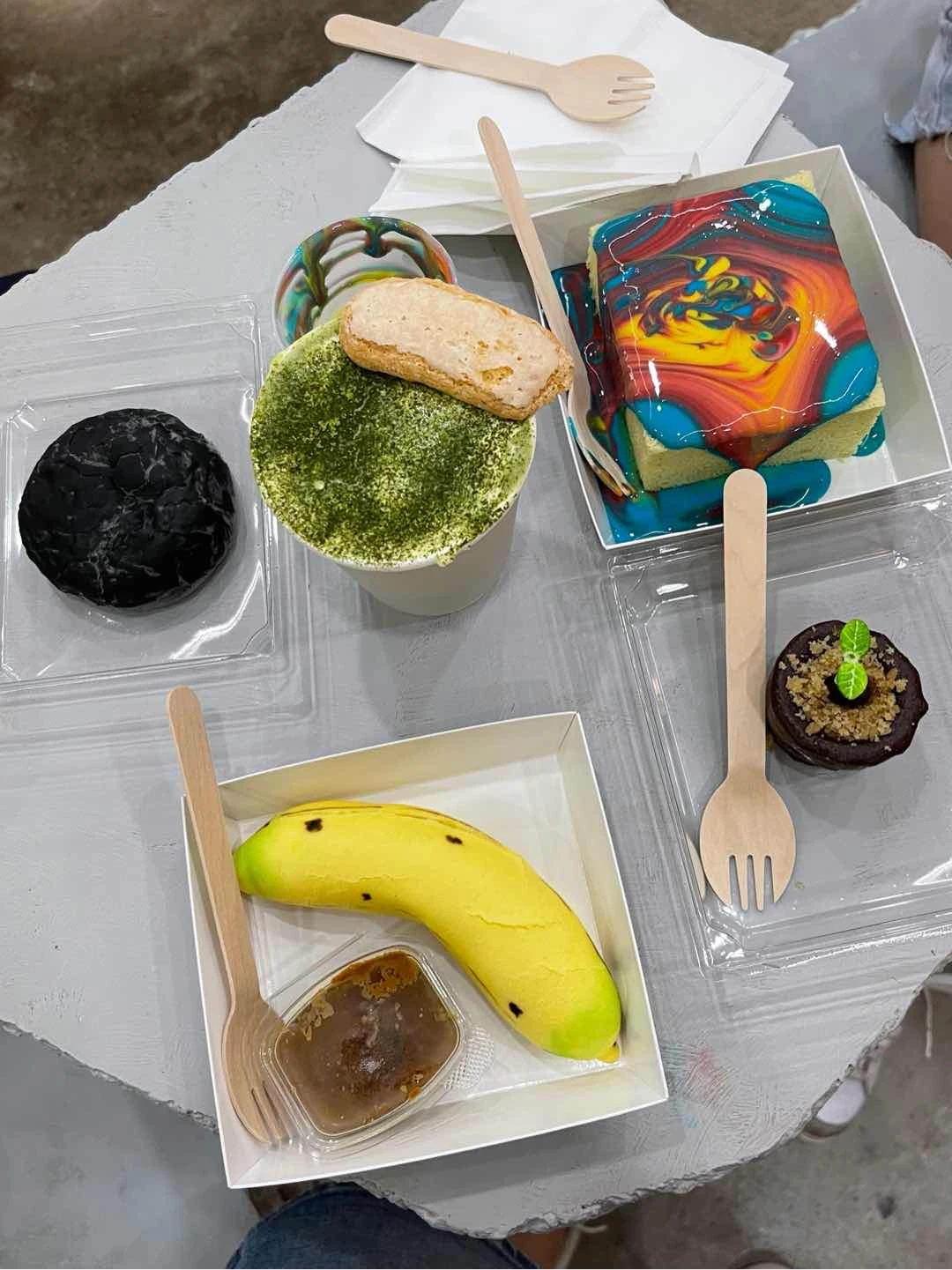 Sponge, banana, planter, stone, matcha
