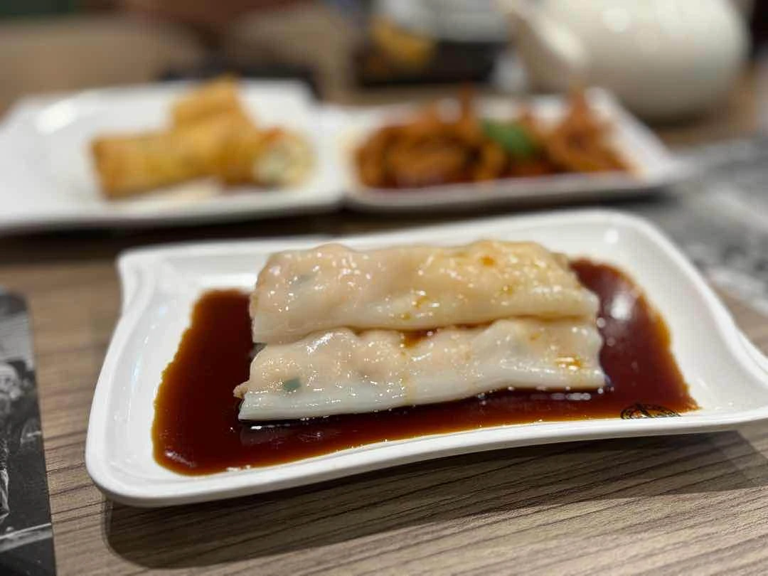 Shrimp rice rolls 