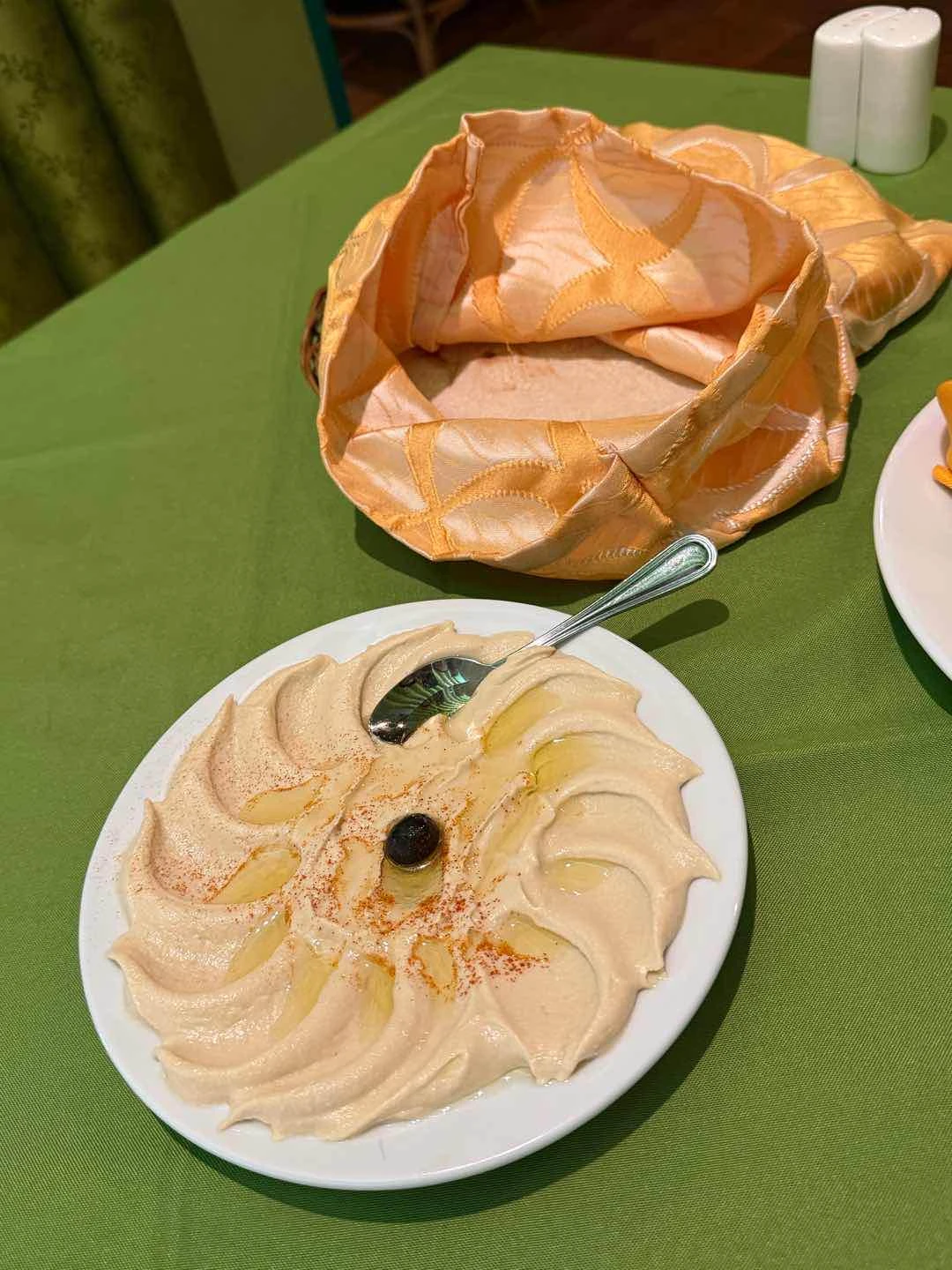 hummus sharing