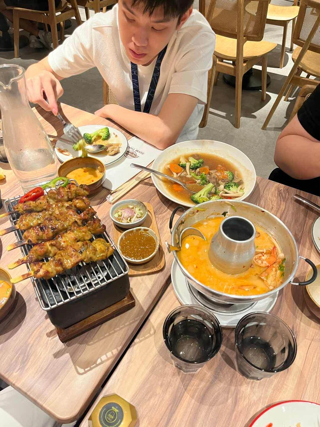 tom yum, chicken satay, beef brocolli