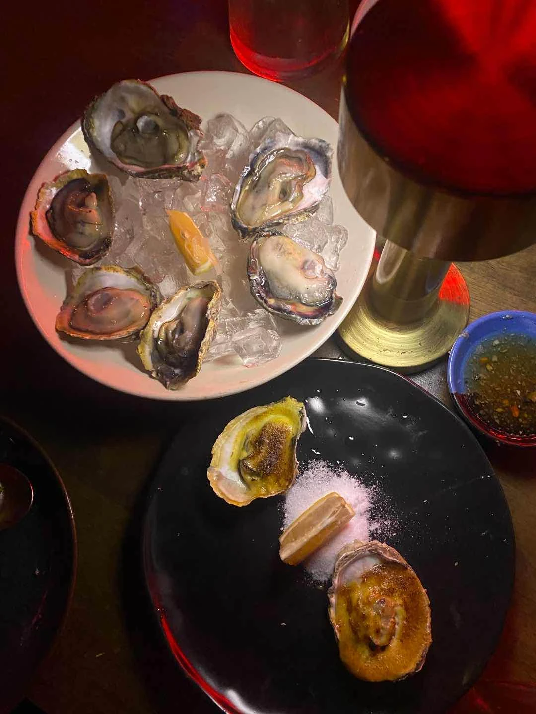 Fresh and baked oysters