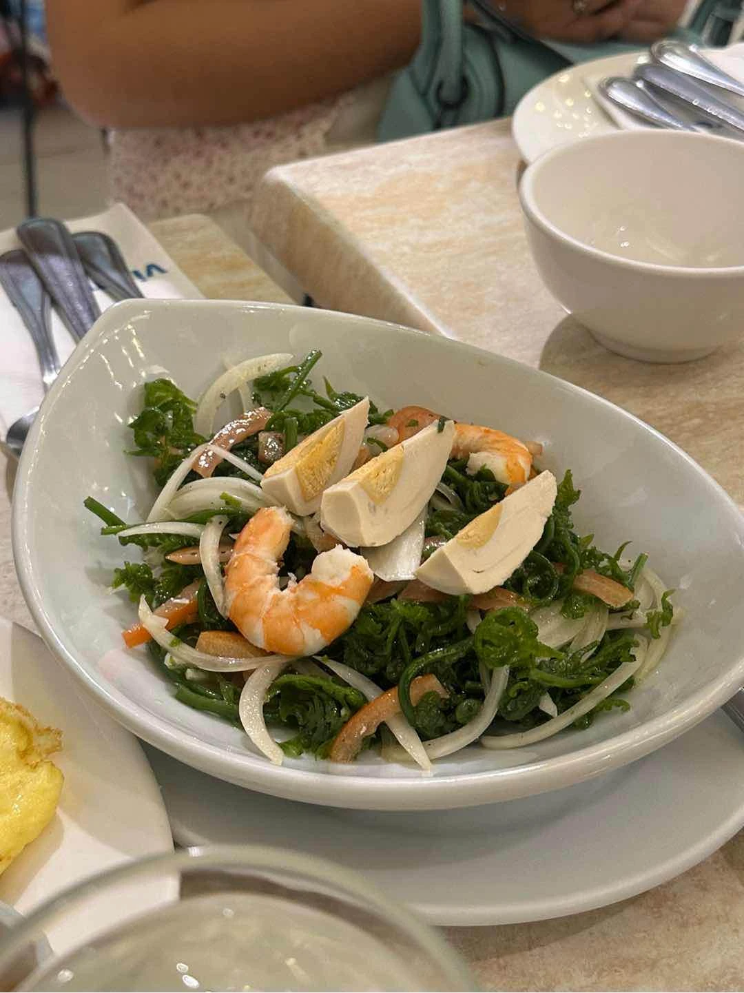 Ensaladang Pako