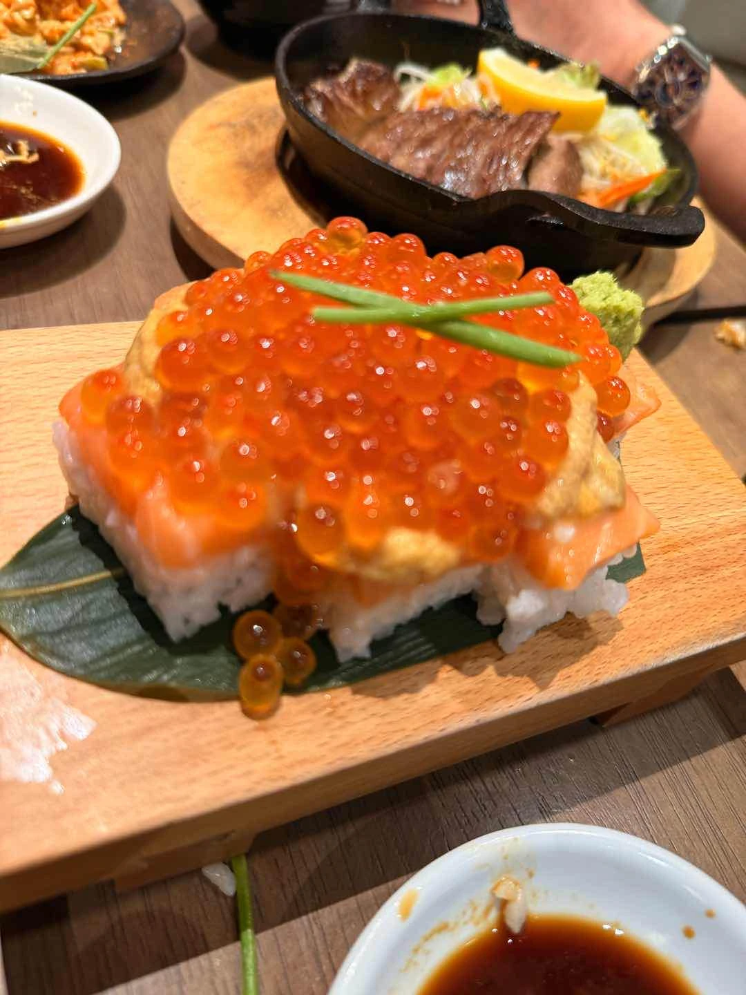 Salmon sushi
