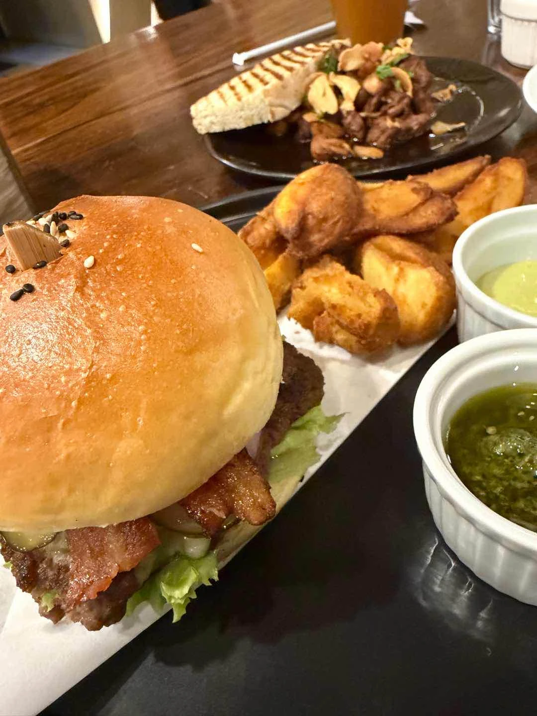High Grounds Burger