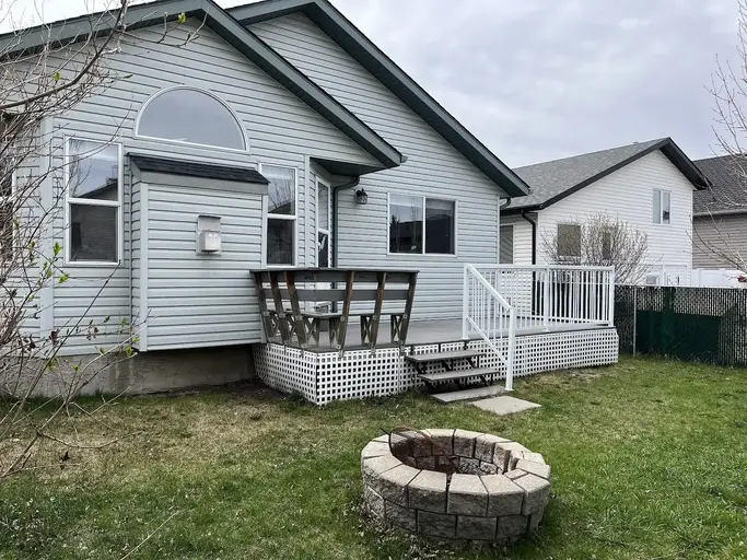 3 Bedroom Bungalow in Airdrie | 151 Stonegate Place Northwest, Airdrie