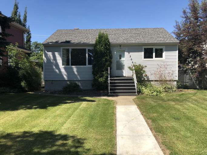 Photo of 9206 90 Street - Home in Bonnie Doon Property Image