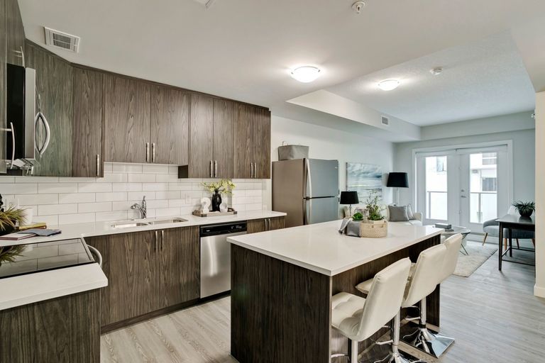 Photo of 7711 Macleod Trail SW - Kingsland Junction Property Image