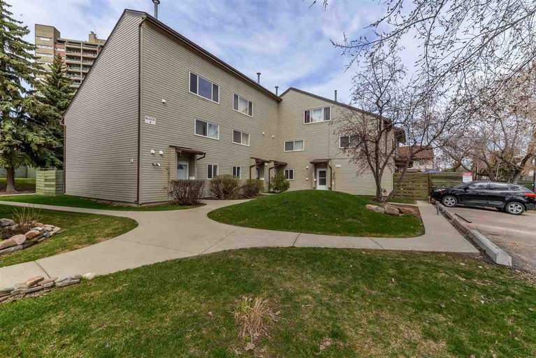 Photo of 23C Meadowlark Village - Townhouse in West Meadowlark Property Image