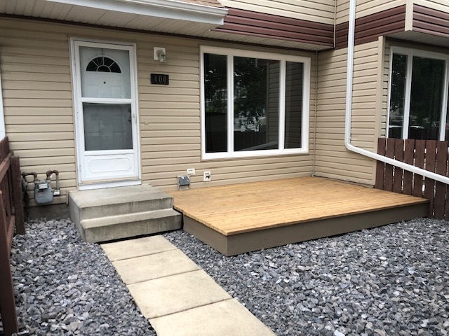 Photo of 400 Clareview Rd Nw Property Image