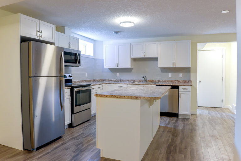 Photo of Move In Ready! 3 Beds, 1 Bath beautiful BASEMENT suite in the quiet neighbourhood of Hillview! Property Image